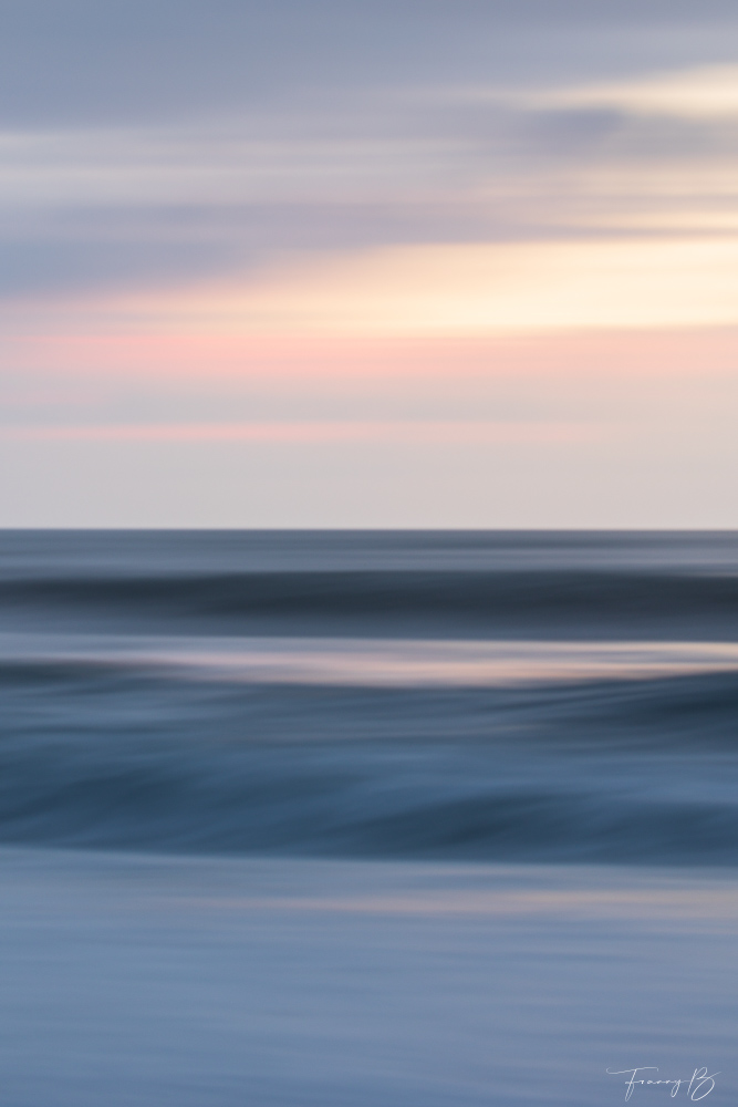 The Suspended Horizon